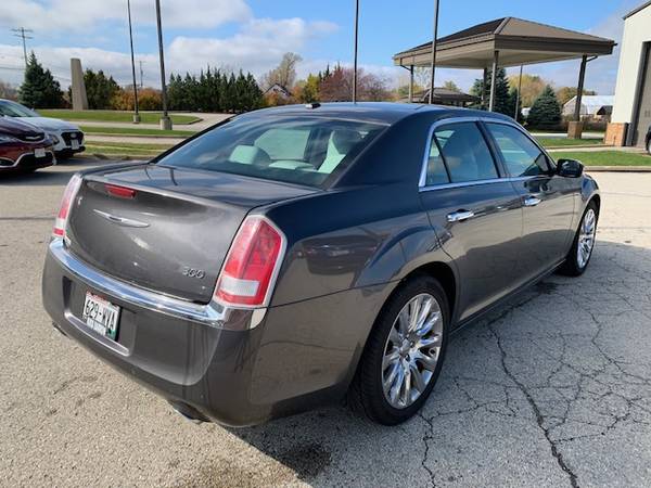 2014 Chrysler 300 Sedan - cars & trucks - by owner - vehicle... for sale in milwaukee, WI – photo 6
