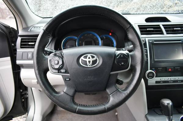 2012 Toyota Camry Hybrid XLE - - by dealer for sale in Naugatuck, CT – photo 13