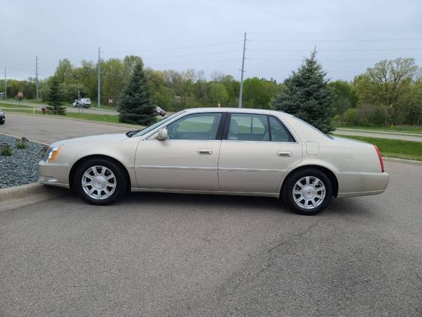 2008 Cadillac DTS Luxury III 4dr Sedan ONLY 46K MILES - cars & for sale in Faribault, WI – photo 5