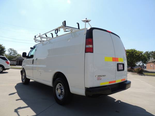 2013 Chevrolet Express 2500 Cargo Work Van! WORK READY CLEAN LIKE NEW! for sale in White House, AR – photo 3