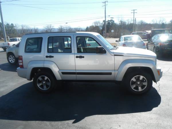2008 Jeep Liberty Sport - - by dealer - vehicle for sale in Maryville, TN – photo 4