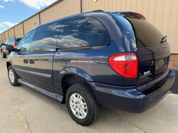 2006 Dodge Grand Caravan SE Wheelchair Van - Only 110K Miles for sale in Uniontown , OH – photo 4