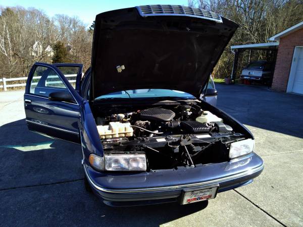 1996 Chevrolet Caprice Classic for sale for sale in Talbott, TN – photo 2