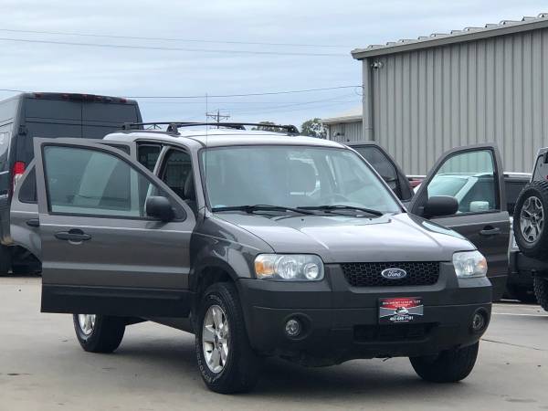 2006 FORD ESCAPE. 4X4.ONLY 136K.RUNS GREAT.FINANCING for sale in Omaha, NE – photo 19