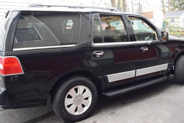 *2008* *Lincoln* *Navigator* *Base 4dr SUV* - cars & trucks - by... for sale in Paterson, CT – photo 19