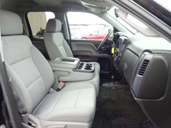 2017 Chevrolet Silverado 1500 Custom 4x4 4dr Double Cab 6 5 ft SB for sale in Minneapolis, MN – photo 13