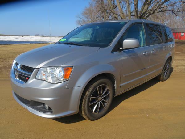 2014 CHRYSLER TOWN & COUNTRY 139K - - by dealer for sale in Wells, MN – photo 9