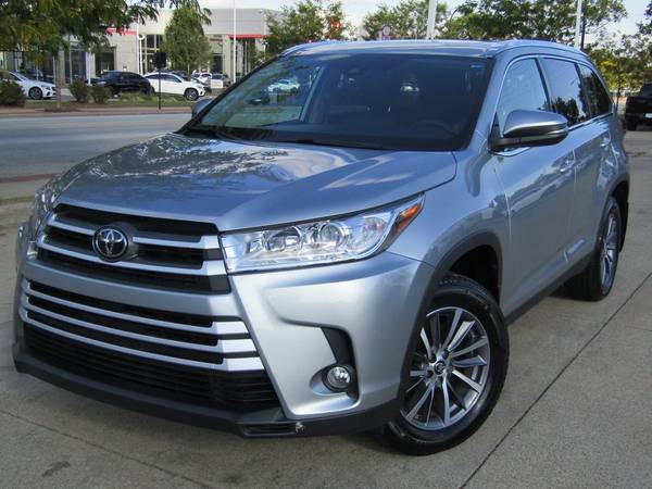 2019 Toyota Highlander XLE for sale in Akron, OH – photo 2