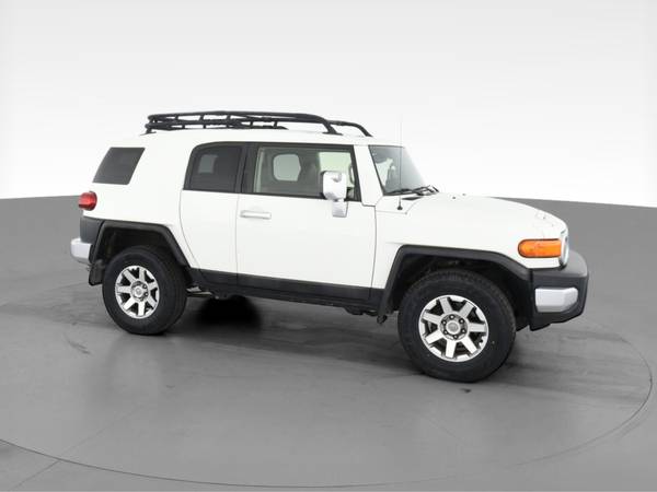 2014 Toyota FJ Cruiser Sport Utility 2D suv White - FINANCE ONLINE -... for sale in Knoxville, TN – photo 14