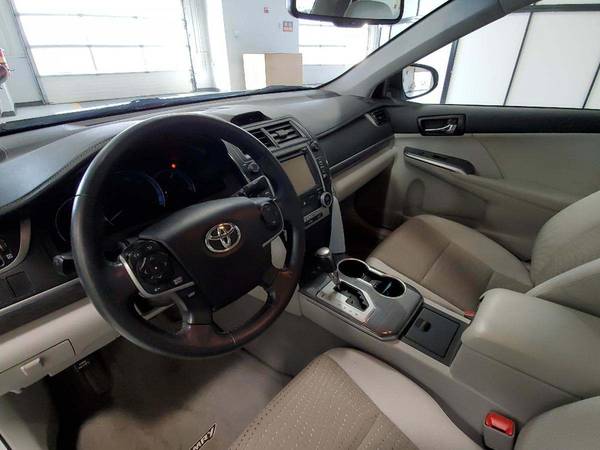 2014 Toyota Camry Hybrid XLE Sedan 4D sedan White - FINANCE ONLINE -... for sale in Philadelphia, PA – photo 22