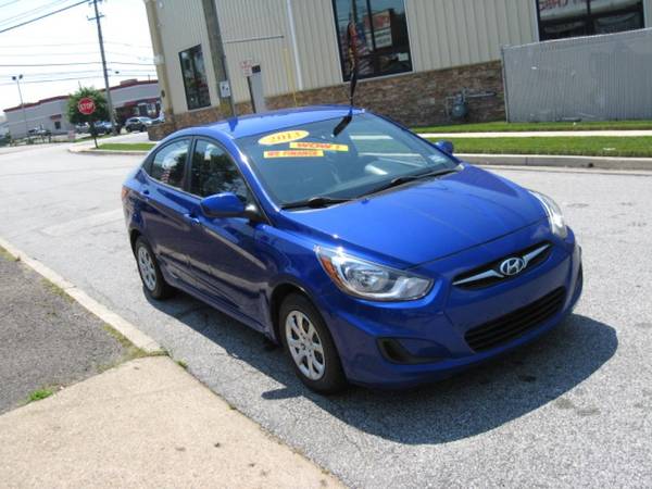 2013 Hyundai Accent GLS 4-Door - Easy Financing Available! - cars &... for sale in Prospect Park, DE – photo 4