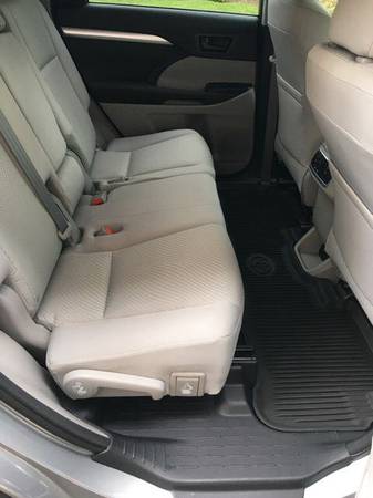 2015 Toyota Highlander WOW only 13,000 miles! LIKE NEW for sale in Dearing, NY – photo 7