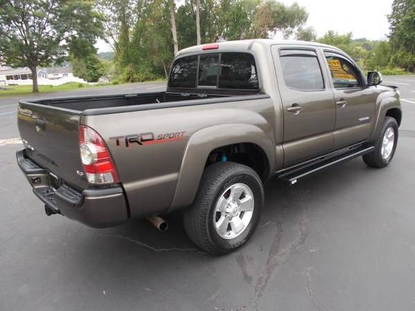 2015 Toyota Tacoma 4WD DOUBLE CAB V6 TRD SPORT - cars & trucks - by... for sale in Cohoes, MA – photo 6
