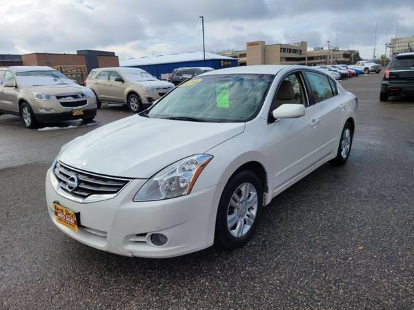2012 Nissan Altima 2.5 - cars & trucks - by dealer - vehicle... for sale in Moorhead, ND – photo 5