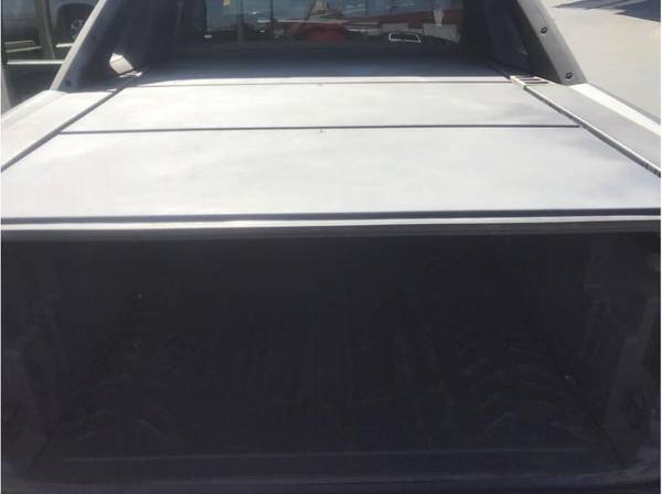 2003 Chevrolet Avalanche 4x4 (Bench Seat 6 seater) Brand NEW Tires! for sale in Fresno, CA – photo 17