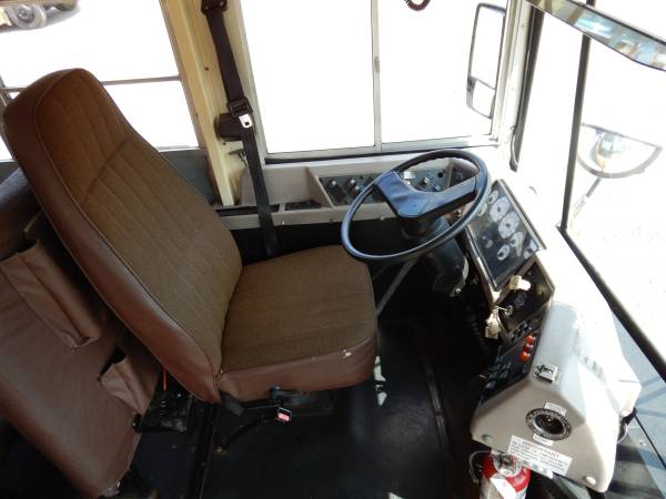 2004 IC International School Bus T444e Automatic Air Brakes #24 for sale in Ruckersville, VA – photo 14