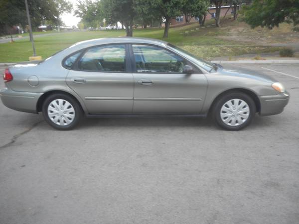 2004 Ford Taurus sedan, FWD, auto, 6cyl. only 92k miles! LIKE NEW! for sale in Sparks, NV – photo 2