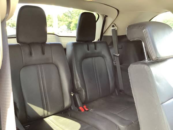 Low Mileage! 2010 Lincoln MKT! Loaded! Third Row! - cars & trucks -... for sale in Ortonville, MI – photo 19