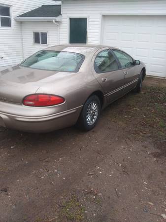 Very low milage 2000 Chrysler concorde lxi - cars & trucks - by... for sale in Owen, WI – photo 2