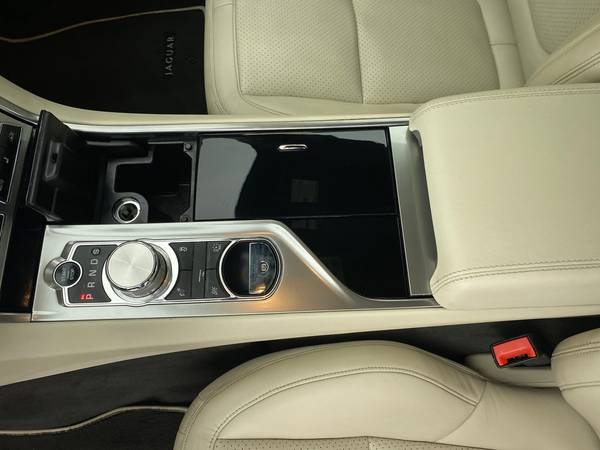 2012 Jag Jaguar XF XF Portfolio Sedan 4D sedan White - FINANCE... for sale in San Diego, CA – photo 22