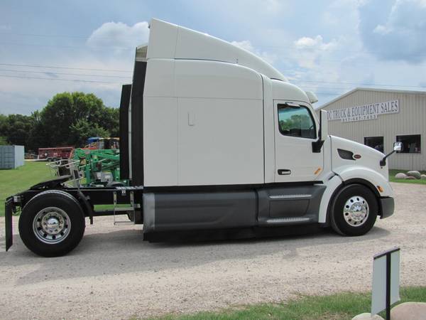 2016 Peterbilt 359 Single Axle Sleeper Truck - cars & trucks - by... for sale in Burleson, TX – photo 3