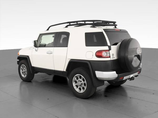 2013 Toyota FJ Cruiser Sport Utility 2D suv White - FINANCE ONLINE -... for sale in Knoxville, TN – photo 7