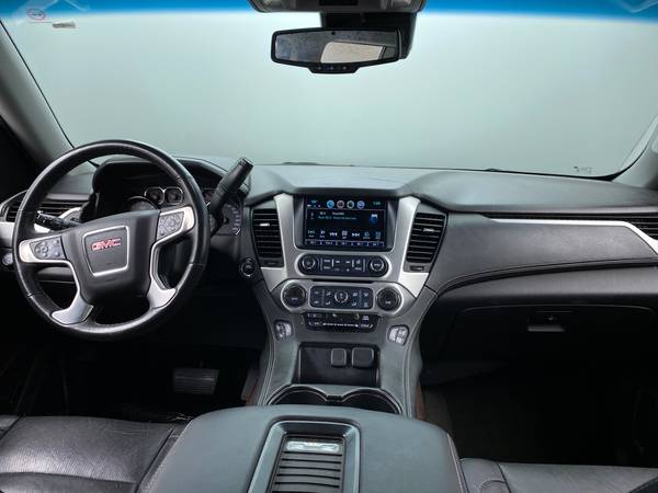 2017 GMC Yukon XL SLT Sport Utility 4D suv Silver - FINANCE ONLINE -... for sale in Cleveland, OH – photo 21