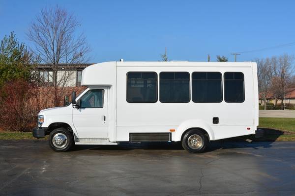 2016 Ford E-450 14 Passenger Paratransit Shuttle Bus - cars & trucks... for sale in Crystal Lake, IL – photo 3