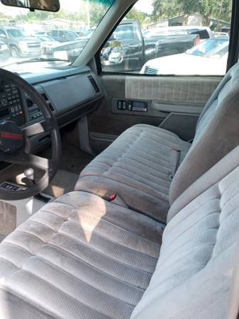 1993 Chevrolet 1500 silverado 4x4 z71 STEPSIDE RESTORED!! MINT!! -... for sale in New Port Richey , FL – photo 13