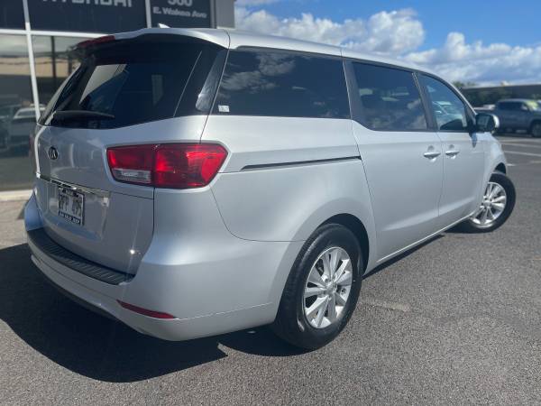 2018 Kia Sedona LX LIKE NEW - - by dealer for sale in Other, HI – photo 3