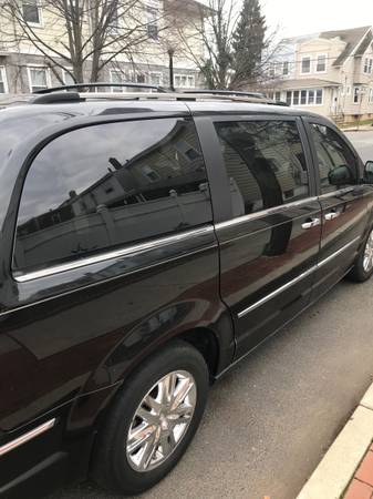 2010 Chrysler town and country limited minivan$4,200 - cars & trucks... for sale in Trenton, PA – photo 5