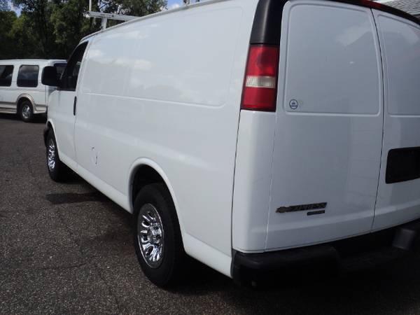 2012 CHEVROLET EXPRESS G1500 for sale in Ham Lake, MN – photo 6