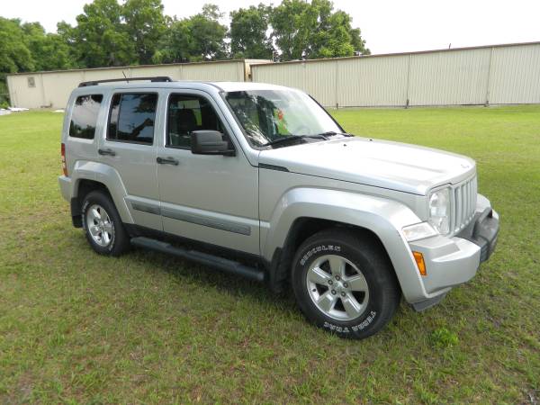 JEEP LIBERTY 4x4 NICE SUV PRICED TO SELL - - by dealer for sale in Jacksonville, FL – photo 10