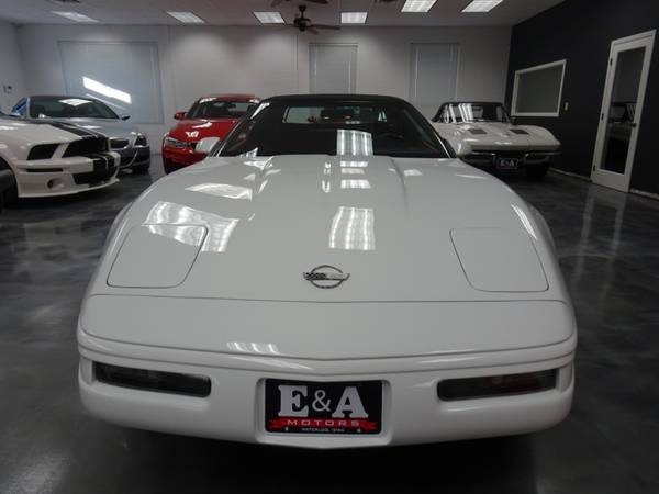 1990 Chevrolet Corvette Convertible - cars & trucks - by dealer -... for sale in Waterloo, IA – photo 10