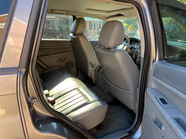 2007 Jeep Grand Cherokee Laredo - cars & trucks - by owner - vehicle... for sale in Brooklyn, NY – photo 10