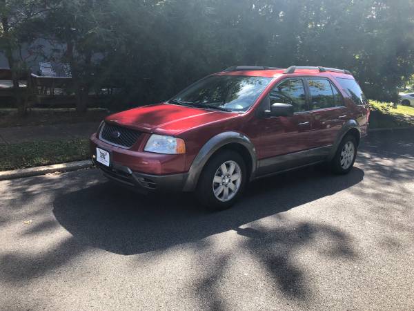 !! 2006 Ford Freestyle, AWD, 3rd Row Seats, *Excellent Condition* !! for sale in Clifton, NY – photo 2