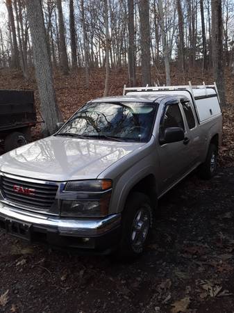 2005 GMC Canyon SLE 4x4 Extended cab 3.5l. 5 cyl. - cars & trucks -... for sale in New Britain, CT – photo 2