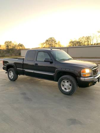 2005 GMC sierra 4x4 - cars & trucks - by owner - vehicle automotive... for sale in Tupelo, MS – photo 2
