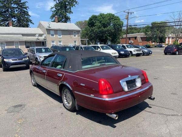 1998 Lincoln Town Car 4dr Sdn Cartier - cars & trucks - by dealer -... for sale in East Windsor, CT – photo 5
