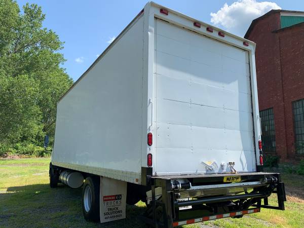 2012 UD 2600 103k Tuned & Deleted 26 ft Box Truck Lift Gate for sale in Lebanon, VA – photo 3