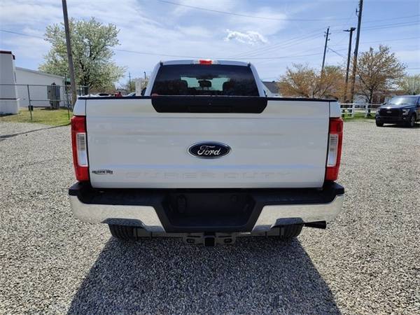2018 Ford F-250SD XLT - - by dealer - vehicle for sale in Chillicothe, OH – photo 6