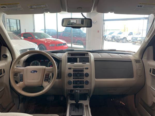 2011 Ford Escape XLT - - by dealer - vehicle for sale in Springfield, IL – photo 12