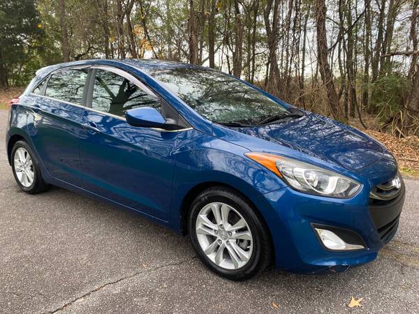 2014 HYUNDAI ELANTRA GT - cars & trucks - by owner - vehicle... for sale in Duncan, SC – photo 2