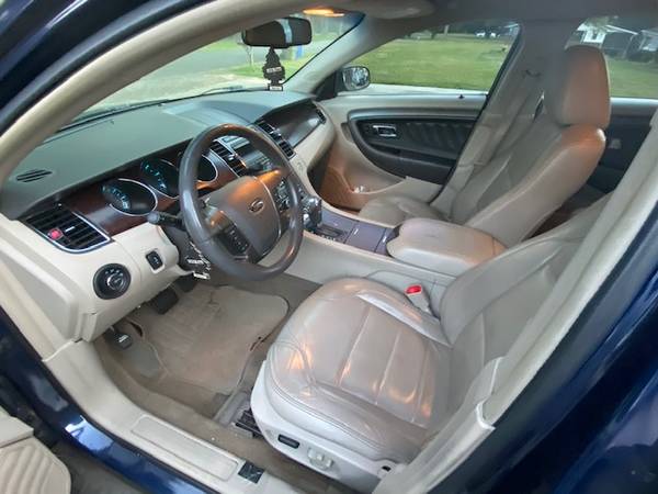 2012 Ford Taurus 4 door Sedan for sale in Winston Salem, NC – photo 5