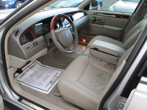 2005 LINCOLN TOWN CAR - - by dealer - vehicle for sale in Gridley, CA – photo 6