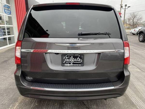 2016 Chrysler Town Country Touring-L Minivan 4D Family Owned!... for sale in Fremont, NE – photo 6