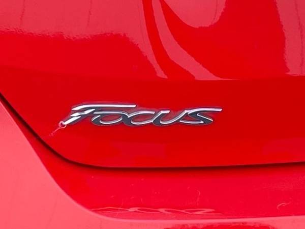 2016 Ford Focus 5dr HB SE Sedan - cars & trucks - by dealer -... for sale in Klamath Falls, OR – photo 24