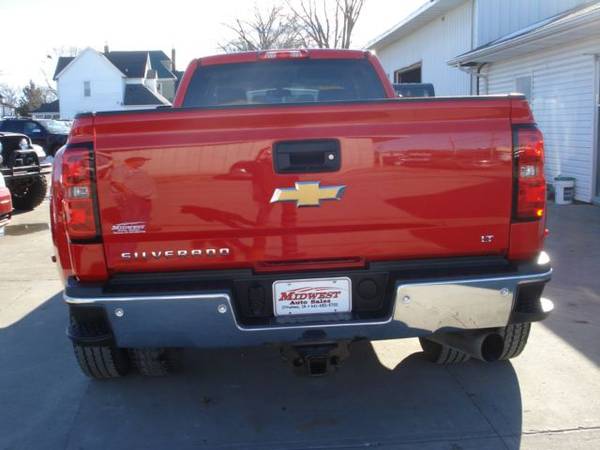 2016 Chevy Silverado - - by dealer - vehicle for sale in ottumwa, IA – photo 3