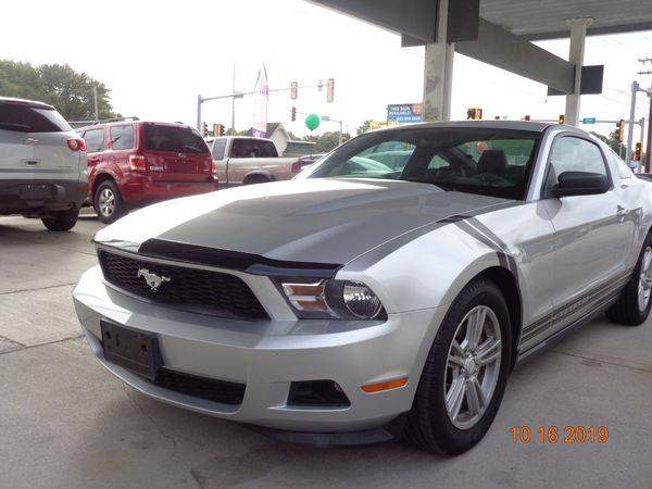 2011 FORD MUSTANG EZ FINANCING AVAILABLE for sale in Springfield, IL – photo 2
