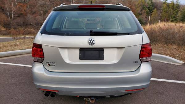 2011 Volkswagen Jetta TDI - cars & trucks - by dealer - vehicle... for sale in Eau Claire, WI – photo 8